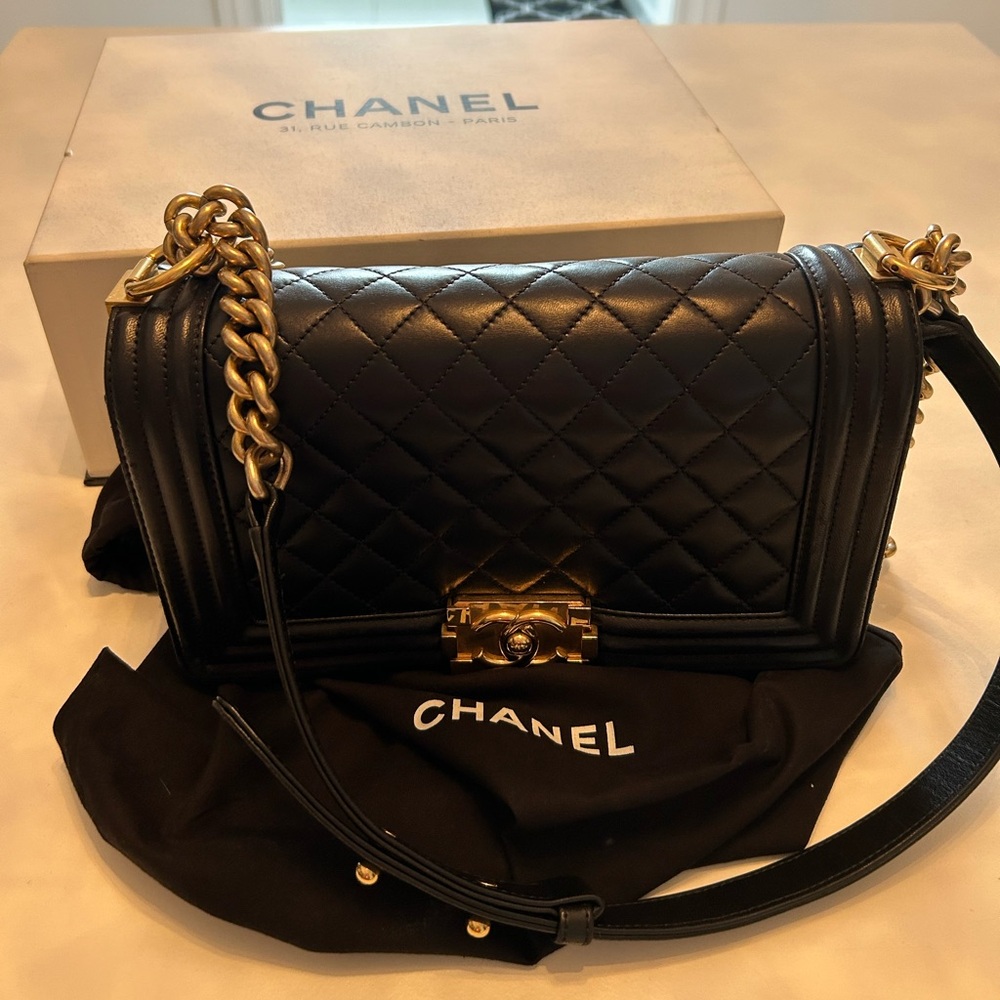 Chanel Le Boy Medium